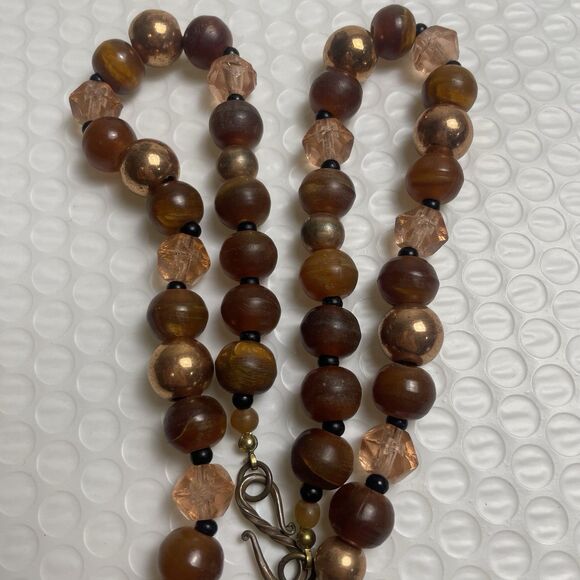 Agate slice geode pendant glass & metal beads handmade necklace jewelry. - Picture 3 of 4